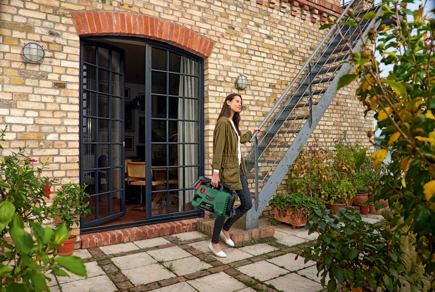 Bosch Easy Aquatak Electric 1300w Pressure Washer 110Bar 240v 6 Bosch Easy Aquatak Electric 1300w Pressure Washer 110Bar 240v - Image 6