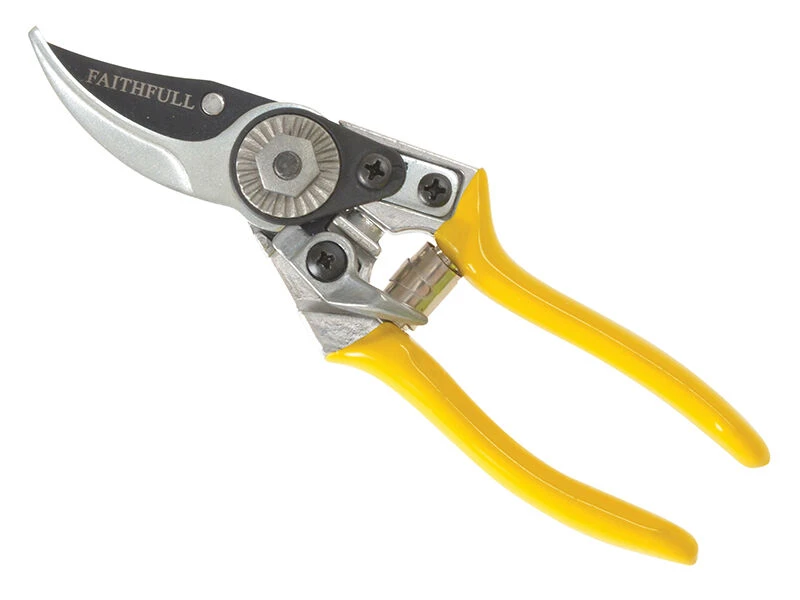 Faithfull Traditional Bypass Secateurs 175mm (7in) 1 Faithfull Traditional Bypass Secateurs 175mm (7in)