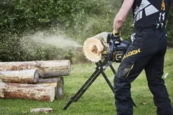 McCulloch CS24S Petrol 2-Stroke 42cc Chainsaw 40cm/16in -Household Tools MCCS42S 03 scaled