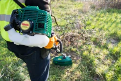 Webb BC26 Petrol 2-Stroke 26cc Brushcutter 25cm/10in Loop Handled 11 Webb BC26 Petrol 2-Stroke 26cc Brushcutter 25cm/10in Loop Handled -Household Tools WEBC26 06