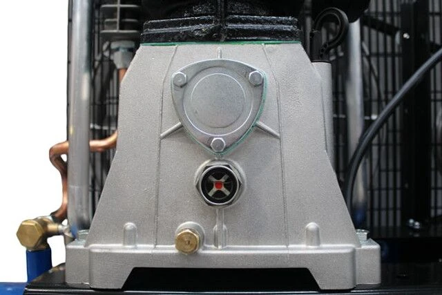 Hyundai HY55200-3 Air Compressor 21cfm 200-Litre 415v 5 Hyundai HY55200-3 Air Compressor 21cfm 200-Litre 415v - Image 5