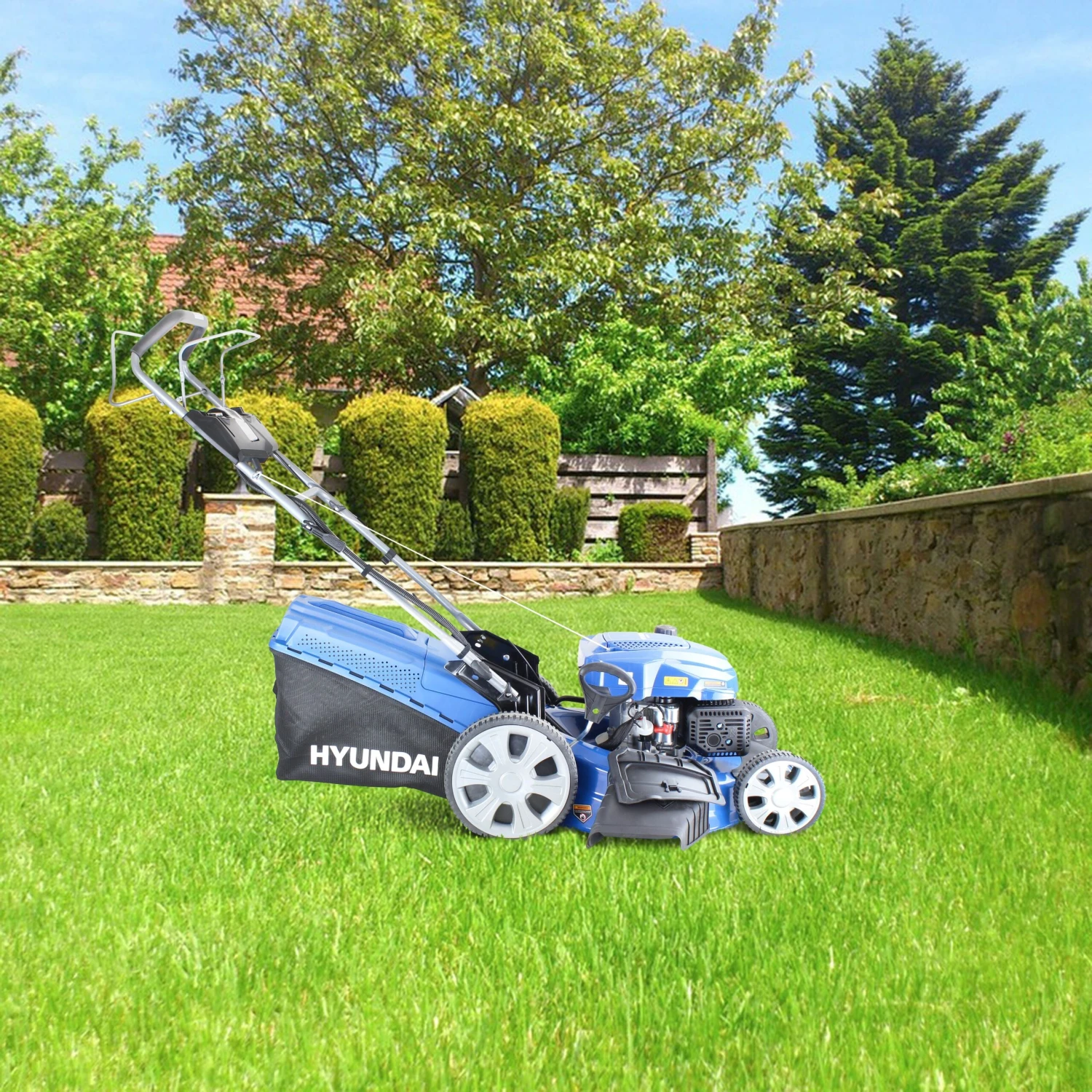 Hyundai HYM530SPE Petrol Self Propelled Lawn Mower 53cm/21cm Elec Start 8 Hyundai HYM530SPE Petrol Self Propelled Lawn Mower 53cm/21cm Elec Start - Image 8