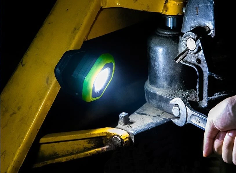 Elite LED Rechargeable Compact Task Work Light With Magnetic Base 1400 Lumens 5 Elite LED Rechargeable Compact Task Work Light With Magnetic Base 1400 Lumens - Image 5