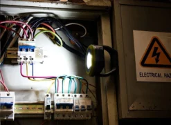 Elite LED Rechargeable Compact Task Work Light With Magnetic Base 1400 Lumens 9 Elite LED Rechargeable Compact Task Work Light With Magnetic Base 1400 Lumens -Household Tools magnet right edited